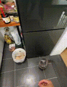 能稍微感受有点“夹头”和显示偏